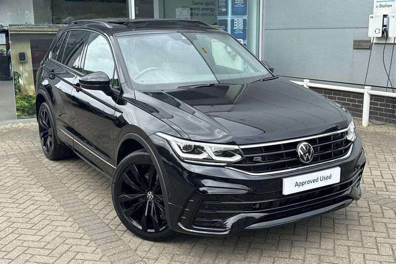 Black Used 2024 VW Tiguan Black Edition SUV | £34,789 (A bit pricey) - Image 1/4