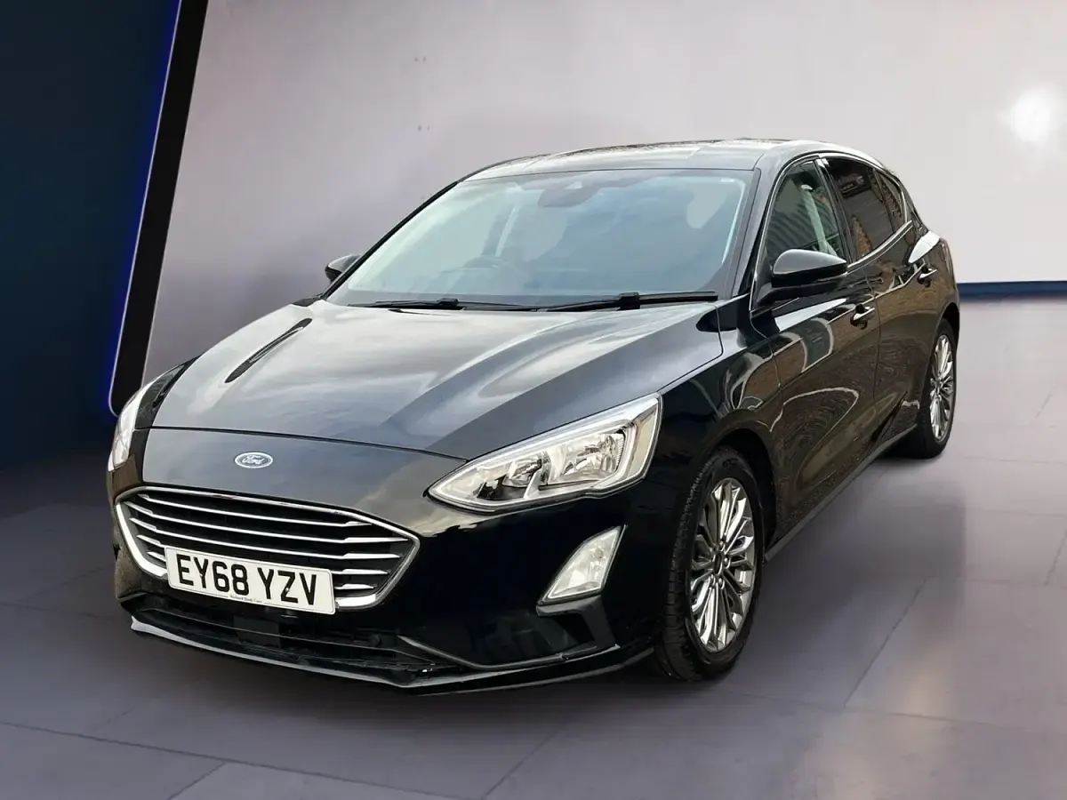 Used Ford Focus Titanium X 125 HP (91 kW) 2018 Black Hatchback