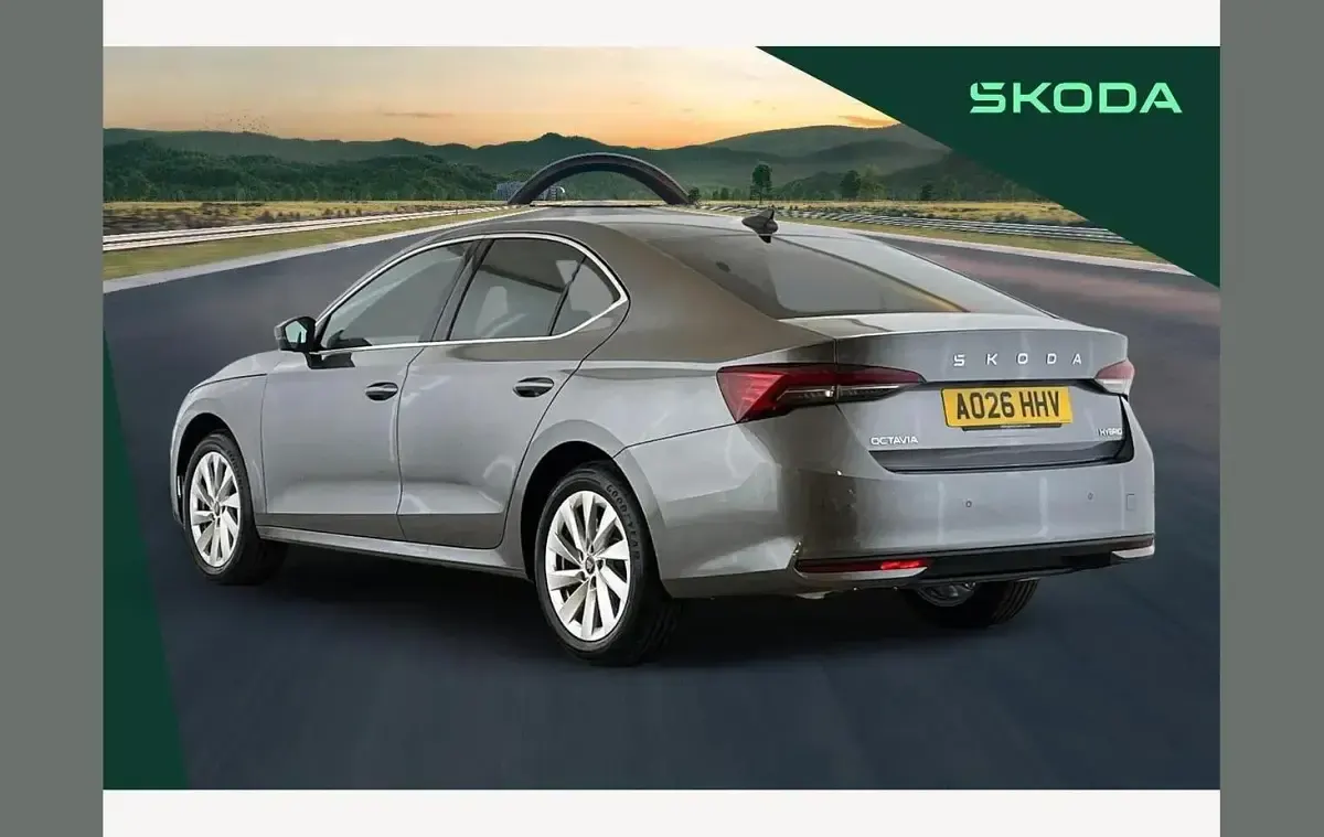 Nuevo Skoda Octavia SE L 150 CV (110 kW) 2026 Gris Utilitario