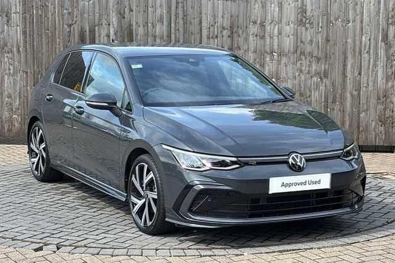 Used 2023 VW Golf VIII R-line | £24,499 (A bit pricey) - Image 1/4