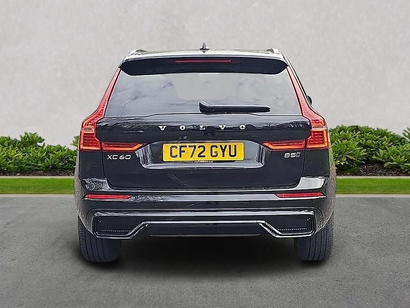 Used Volvo XC60 Plus 250 HP (183 kW) 2022 Black SUV