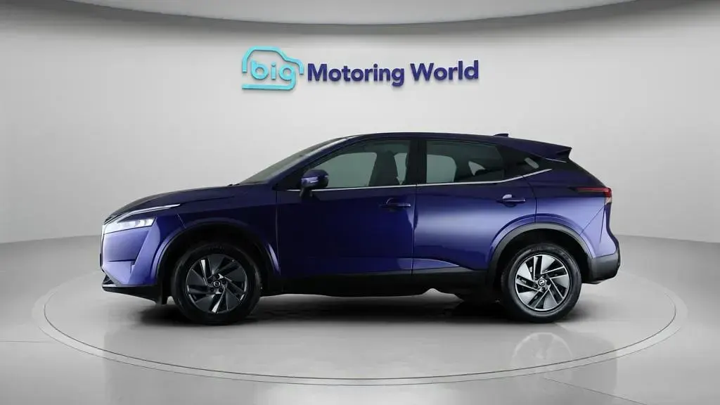 Used Nissan Qashqai Acenta Premium 140 HP (102 kW) 2022 Blue SUV