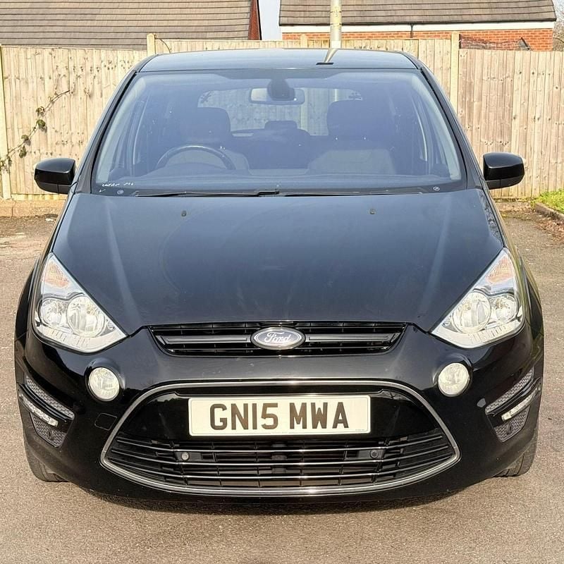 Used Ford S-MAX Titanium 140 HP (102 kW) 2015 Black MPV