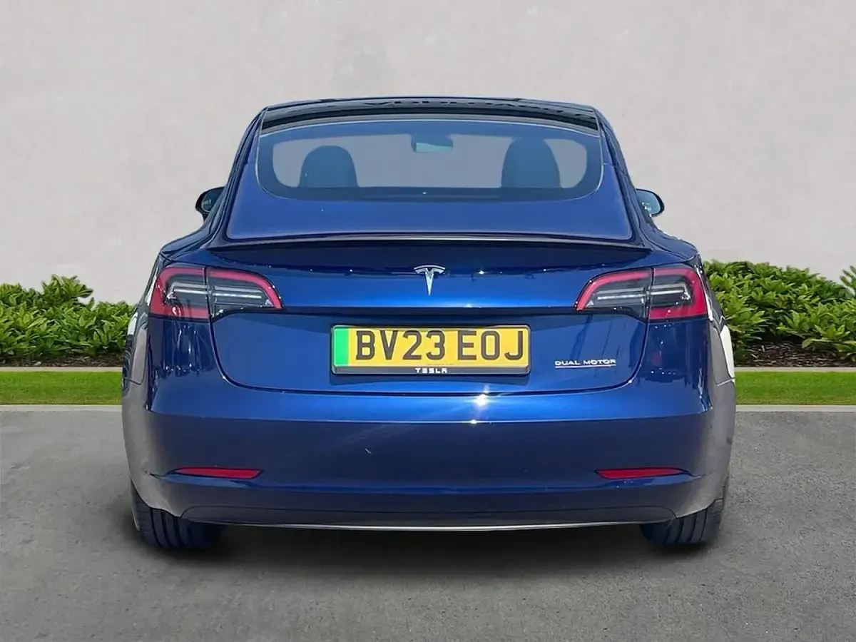 Used Tesla Model 3 Performance 461 kW (627 HP) 2023 Blue Sedan