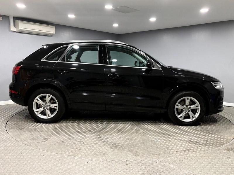 Used Audi Q3 Design 150 HP (110 kW) 2015 Black SUV