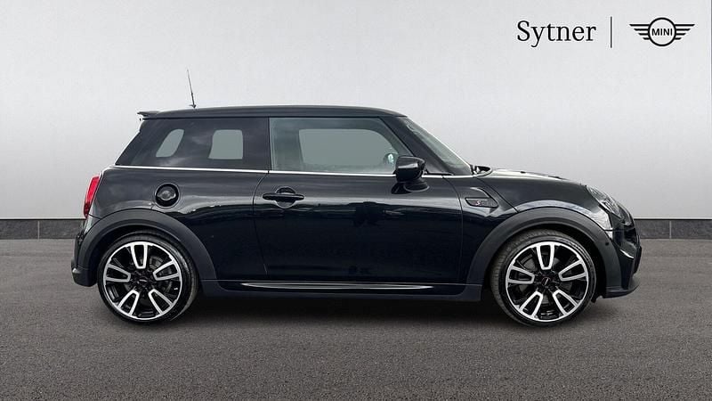 Usado Mini Cooper S Hatch 176 CV (129 kW) 2023 Negro Utilitario