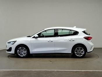 Used Ford Focus Titanium 125 HP (91 kW) 2023 White Hatchback