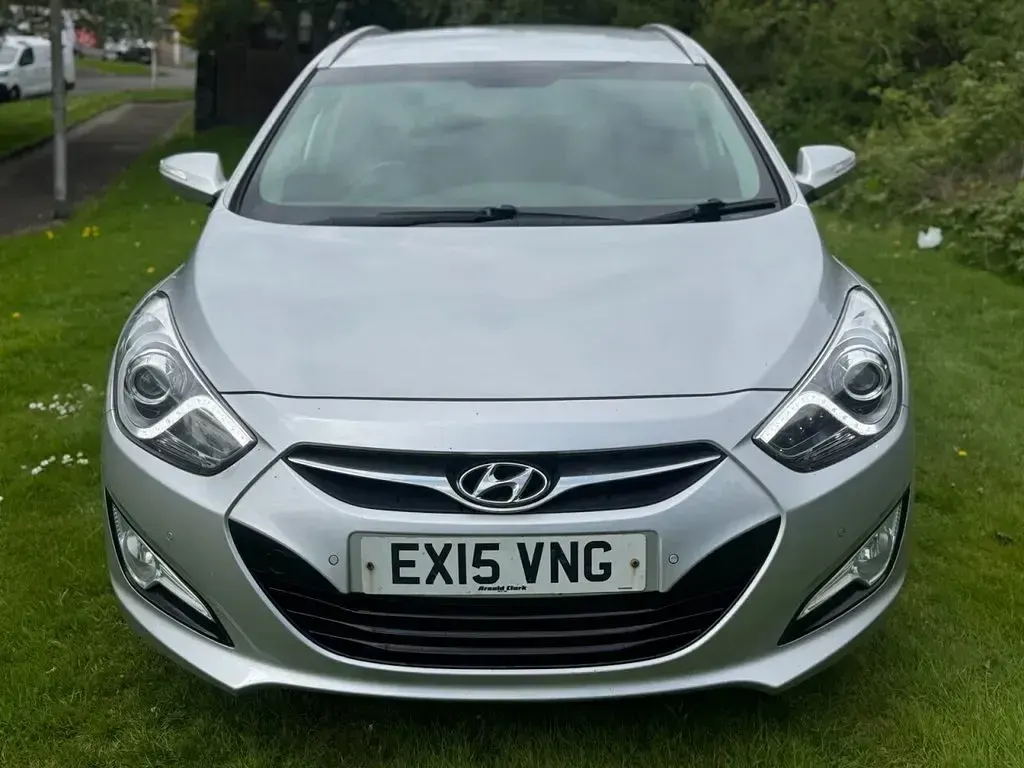 Used Hyundai i40 Style 115 HP (84 kW) 2015 Silver Estate