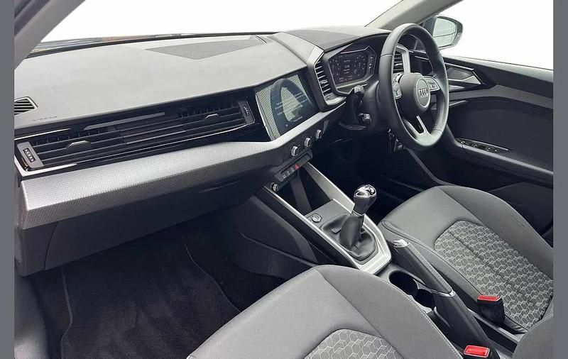 Used Audi A1 Sport 108 HP (79 kW) 2022 Blue SUV