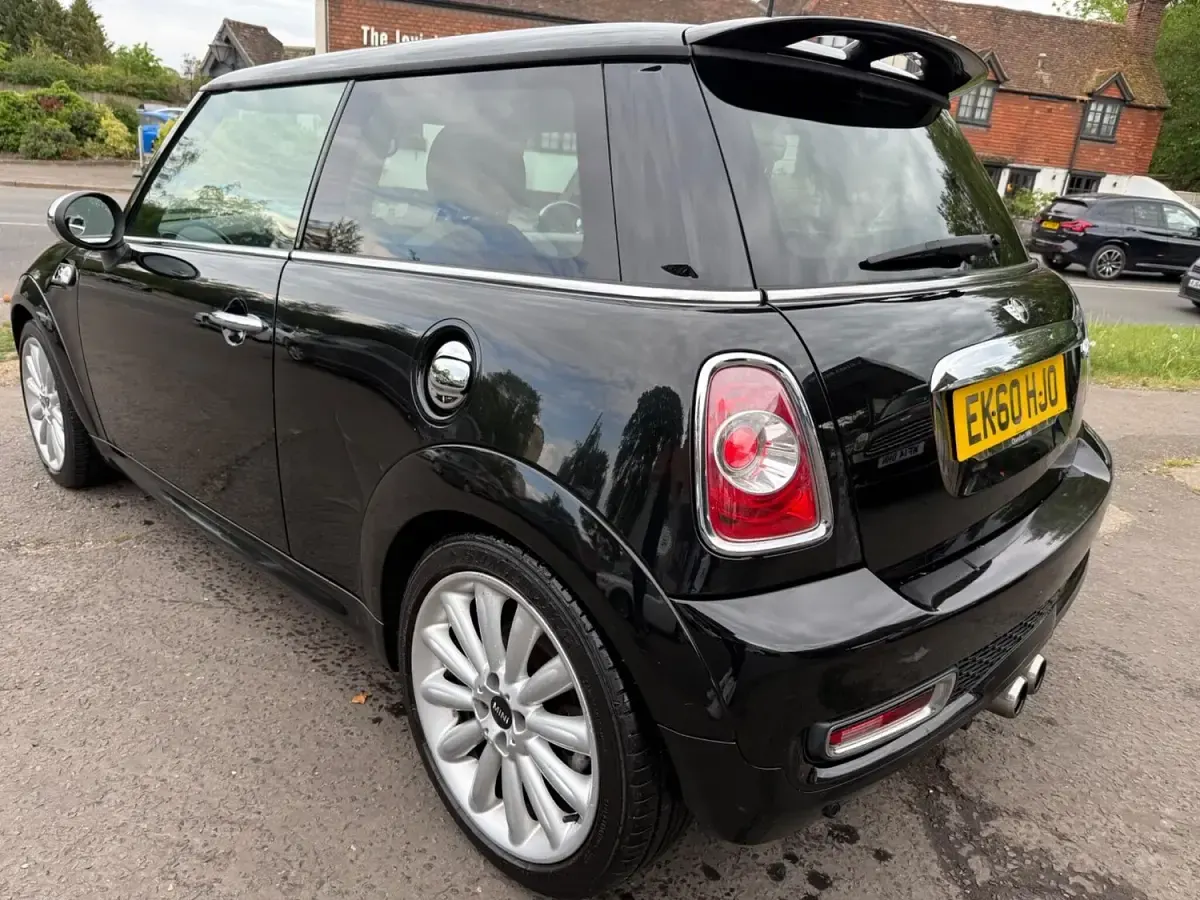 Used Mini Cooper S Hatch 184 HP (135 kW) 2010 Black Hatchback