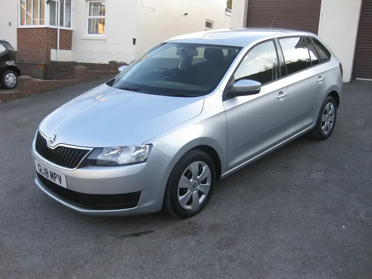 Used Skoda Rapid 95 HP (69 kW) 2018 Silver Hatchback