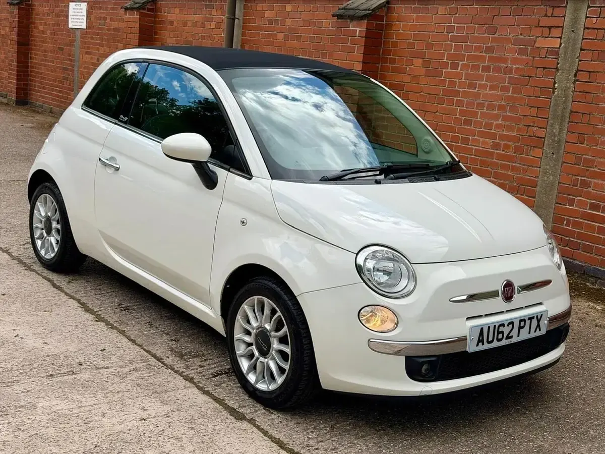 Used Fiat 500 Lounge 69 HP (50 kW) 2012 White Cabriolet