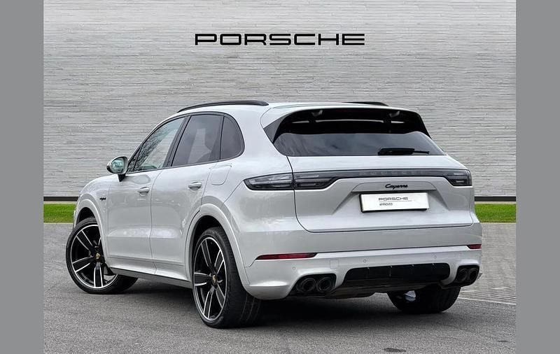 Used Porsche Cayenne Platinum Edition 462 HP (339 kW) 2023 Grey SUV