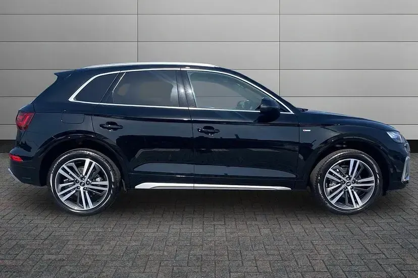 Used Audi Q5 S-Line 204 HP (150 kW) 2024 Black SUV