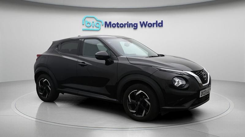 Black Used 2023 Nissan Juke N-Connecta SUV | £12,500 (Good price) - Image 1/4