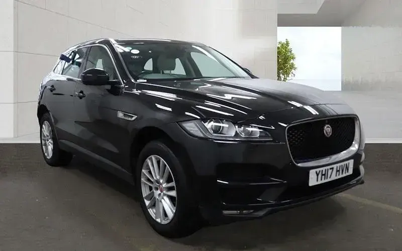 Używany Jaguar F-Pace Portfolio 179 KM (131 kW) 2020 SUV
