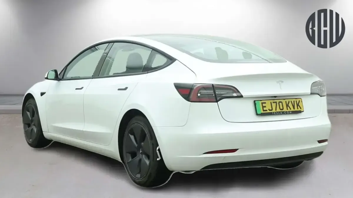 Used Tesla Model 3 Standard Range 366 kW (498 HP) 2020 White Sedan
