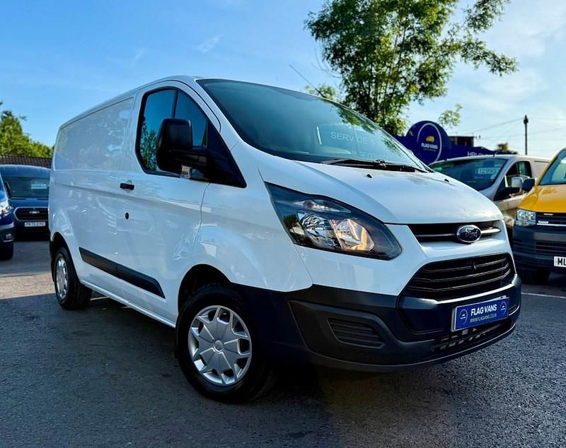 White Used 2016 Ford Transit Custom Van | £9,495 (Fair price) - Image 1/4
