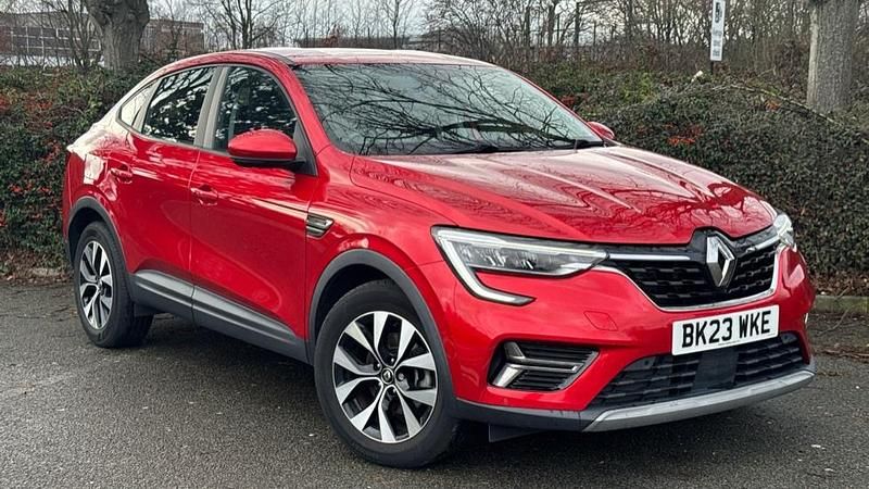 Used Renault Arkana Iconic 142 HP (104 kW) 2023 Metallic  flame red  SUV