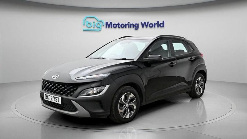 Second-hand Hyundai Kona SE 141 CP (103 kW) 2022 Negru SUV
