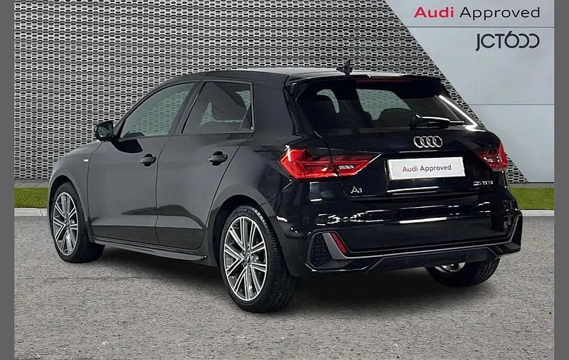 Usado Audi A1 S-Line 147 HP (108 kW) 2021 Preto SUV