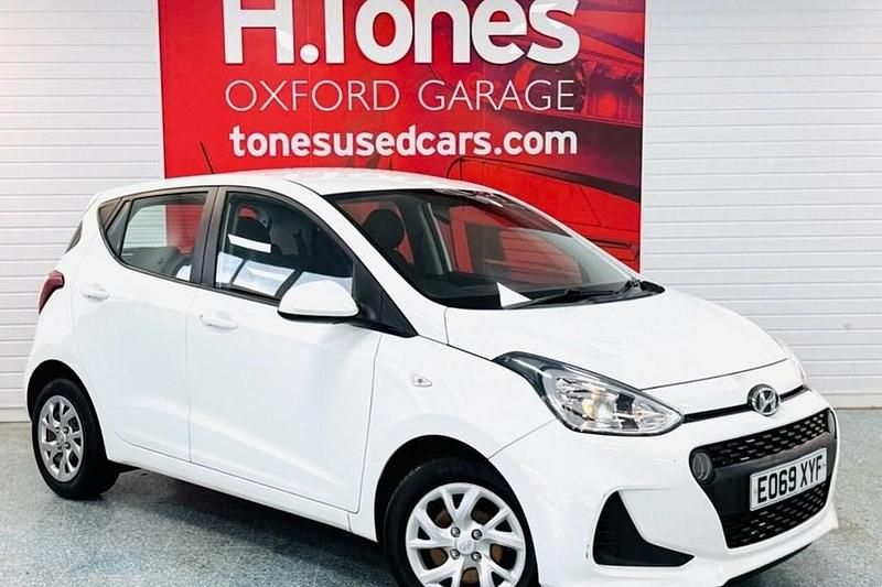 White Used 2019 Hyundai i10 SE Hatchback | £6,995 (Good price) - Image 1/1