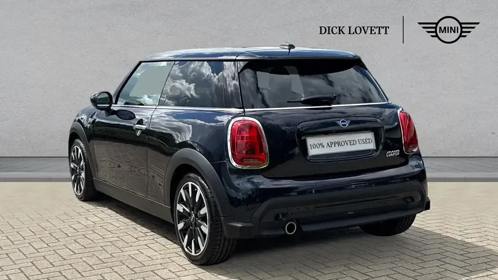 Used Mini Cooper Exclusive 134 HP (98 kW) 2023 Black Hatchback