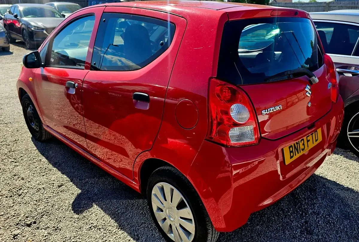 Used Suzuki Alto SZ3 68 HP (50 kW) 2013 Red Hatchback