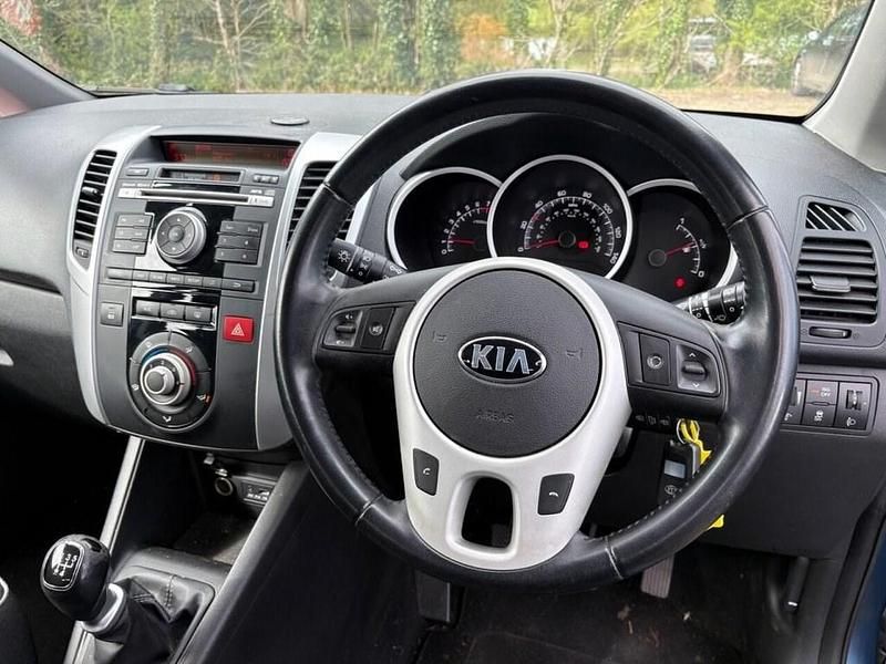 Used Kia Venga 90 HP (66 kW) 2014 Blue Hatchback