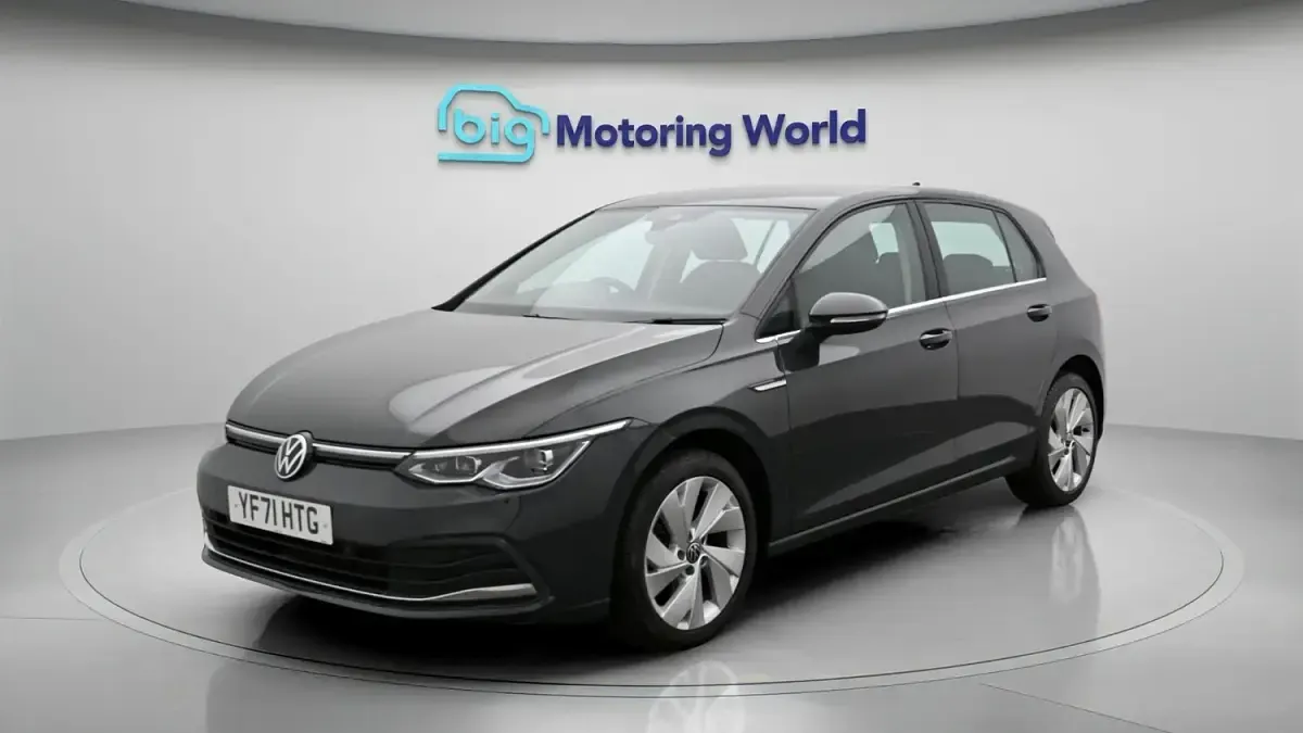 Used VW Golf VII Style 130 HP (95 kW) 2021 Grey Hatchback