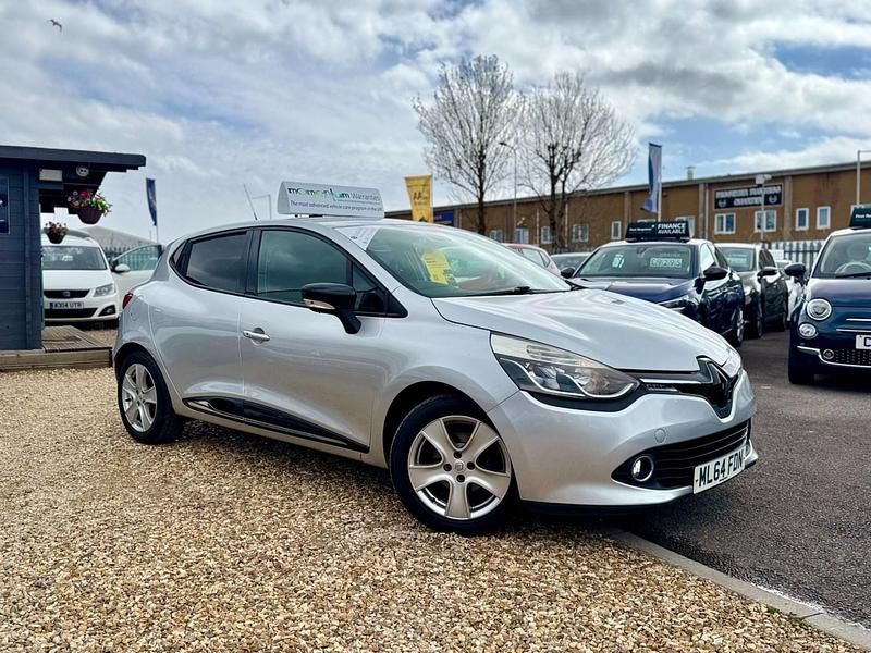 Used Renault Clio IV Dynamique 75 HP (55 kW) 2014 Silver Hatchback