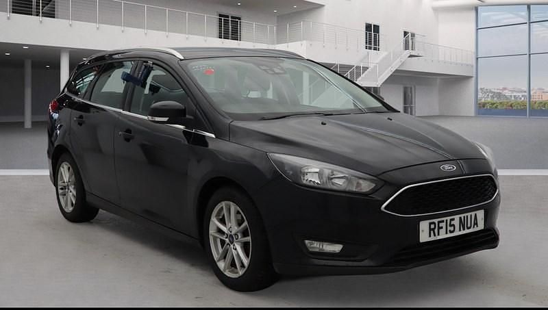 Black Used 2015 Ford Focus Zetec Estate | £4,390 (Fair price) - Image 1/4