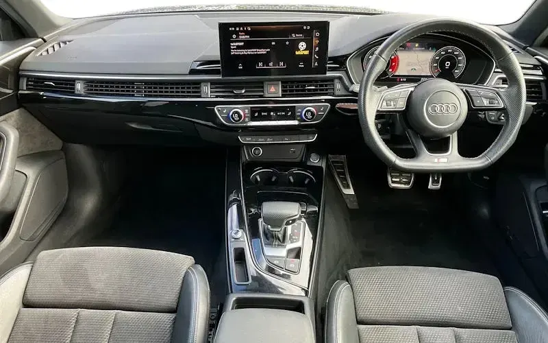 Begagnad Audi A4 Black Edition 150 HK (110 kW) 2025 Kombi