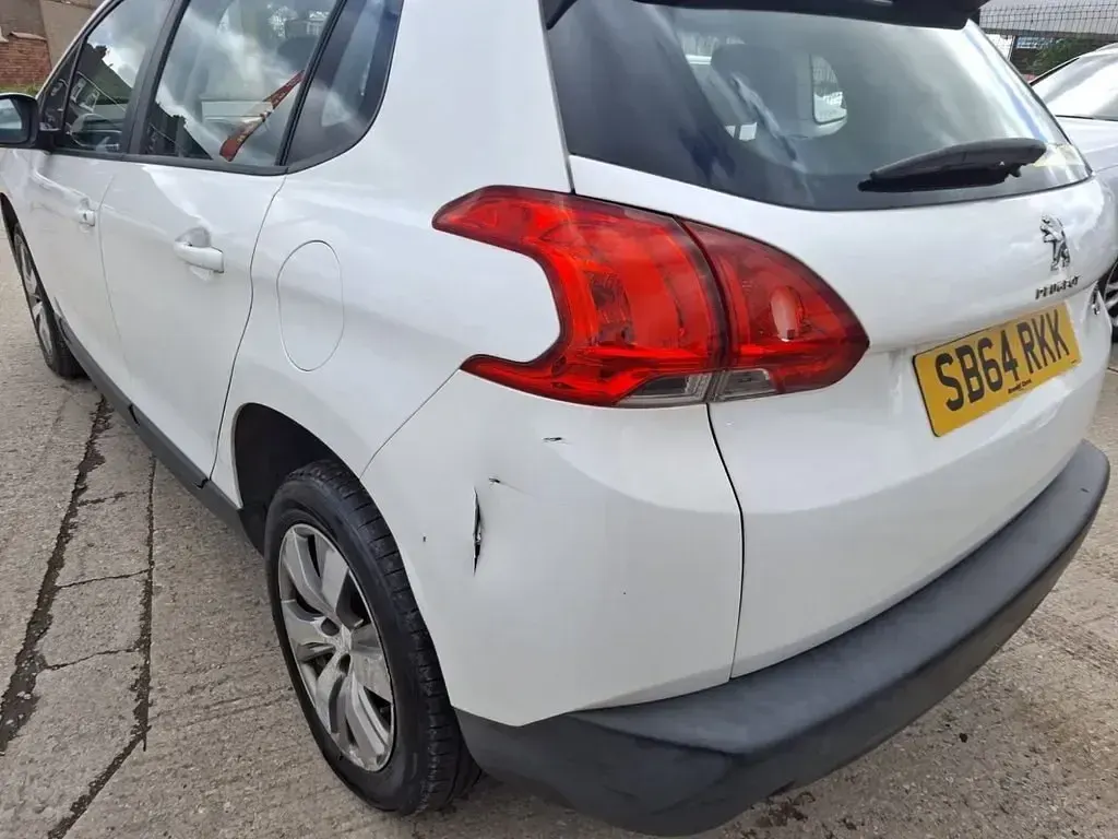 Begagnad Peugeot 2008 Active 92 HK (67 kW) 2014 Vit SUV