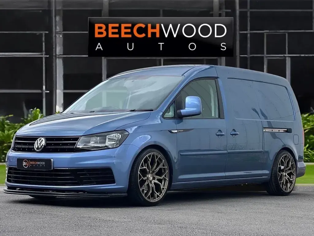 Used VW Caddy Maxi Startline 102 HP (75 kW) 2017 Blue MPV