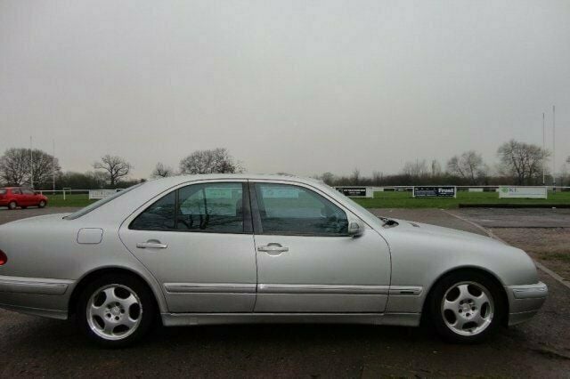 Used Mercedes E320 2001 Sedan