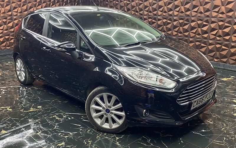 Begagnad Ford Fiesta Titanium 101 HK (74 kW) 2017 Halvkombi
