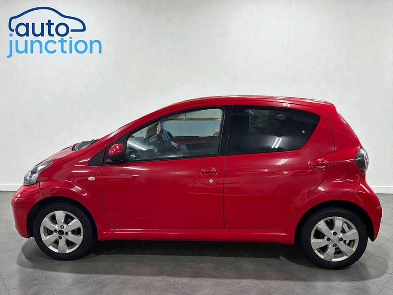 Usado Toyota Aygo 2011 Vermelho Citadino