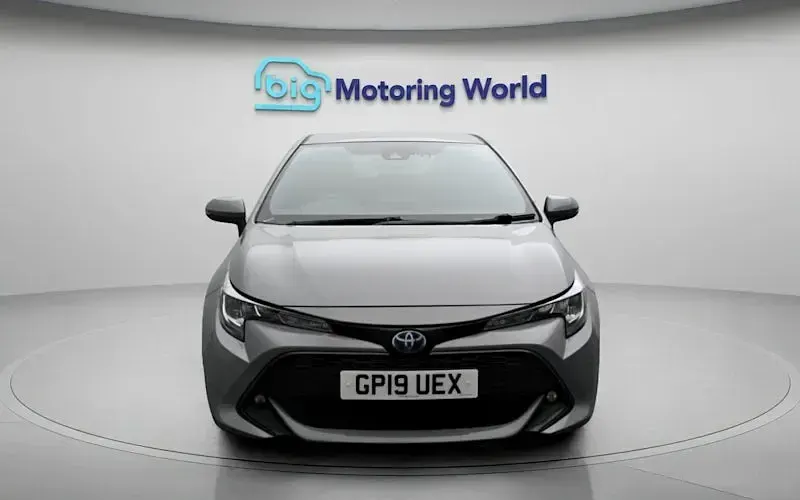 Używany Toyota Corolla Design 122 KM (89 kW) 2022 Hatchback