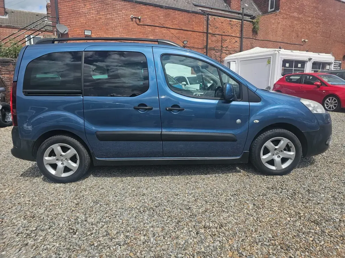 Used Peugeot Partner Tepee Outdoor 2014 Blue MPV