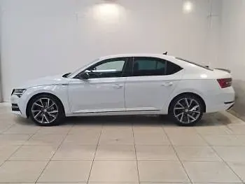 Used Skoda Superb SportlinePlus 190 HP (139 kW) 2020 White Hatchback