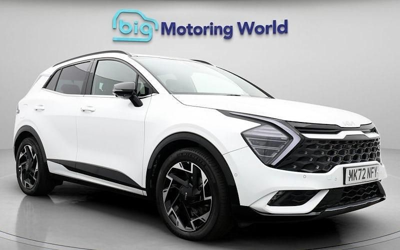 White Used 2022 Kia Sportage GT-Line S SUV | £26,600 (Fair price) - Image 1/4