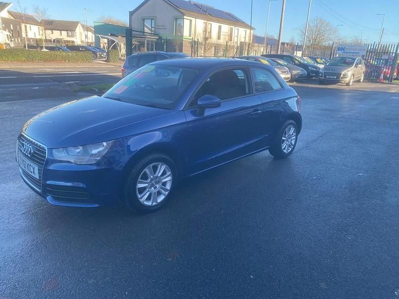 Used Audi A1 Business 86 HP (63 kW) 2011 Blue Hatchback