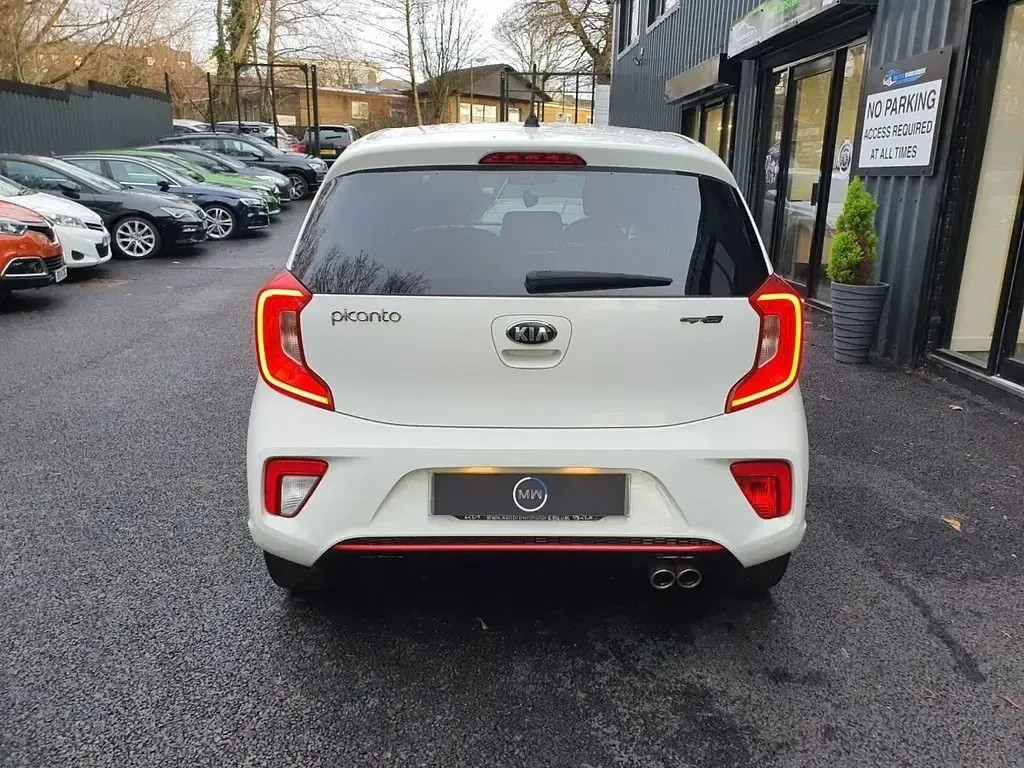 Second-hand Kia Picanto GT-Line 66 CP (48 kW) 2018 Alb Hatchback