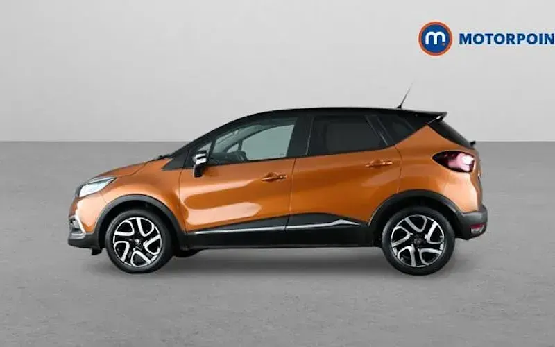 Used Renault Captur Iconic 90 HP (66 kW) 2019 Orange/black SUV
