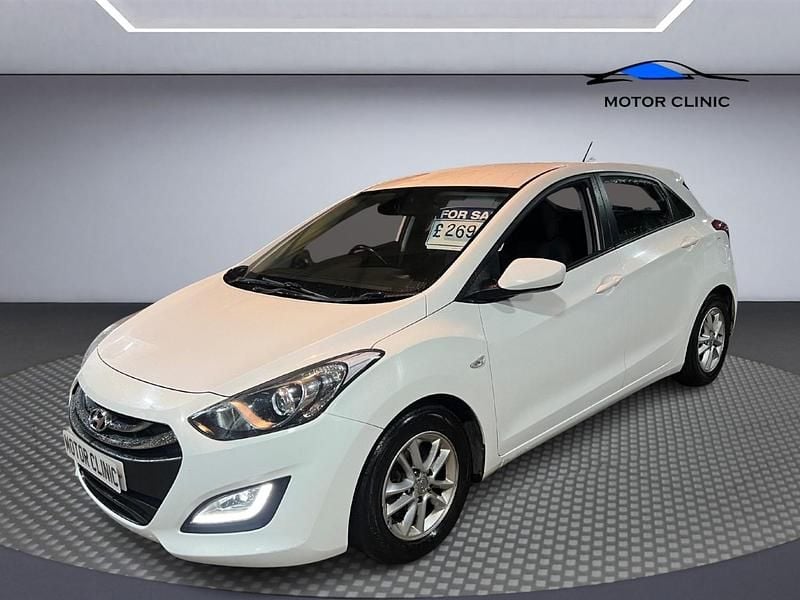 White Used 2013 Hyundai i30 Active Hatchback | £2,695 (Good price) - Image 1/4