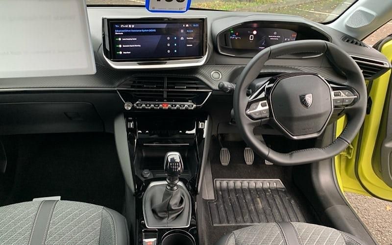 New Peugeot 208 Allure 101 HP (74 kW) 2025 Yellow Hatchback