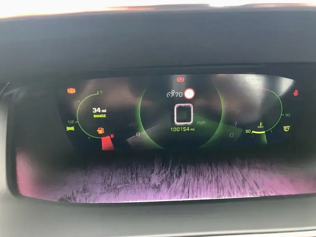 Used Peugeot 2008 Allure 100 HP (73 kW) 2020 Black SUV