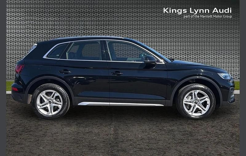 Used Audi Q5 Sport 295 HP (216 kW) 2023 Black SUV