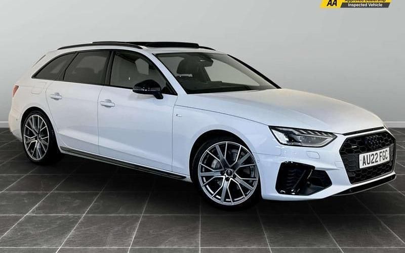 White Used 2022 Audi A4 Advanced Estate | £28,995 - Image 1/2